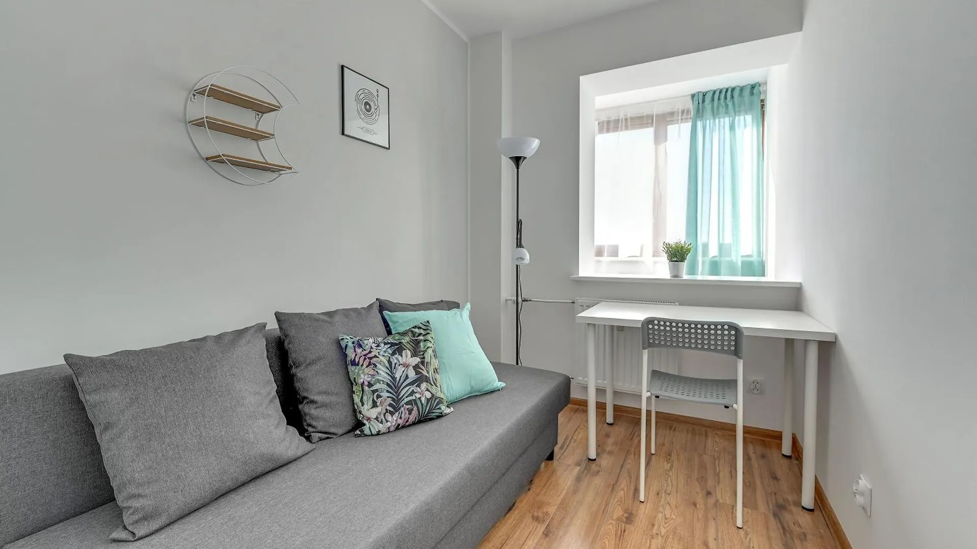 Rooms Pilotow 5B - Gdansk Zaspa Homestay